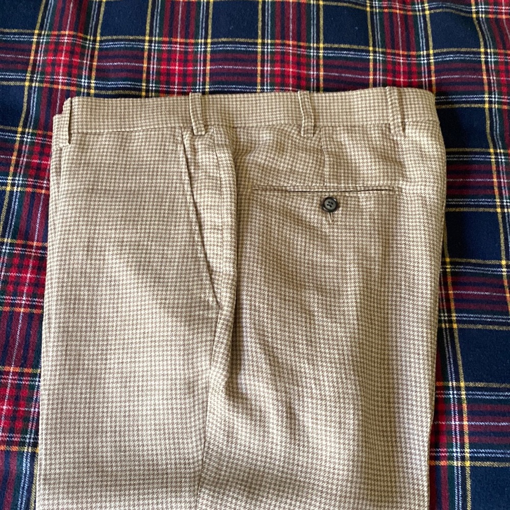 Suitsupply houndstooth check linen trousers.